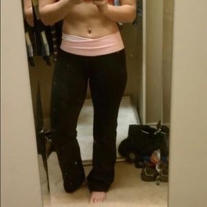 ⭐️(SOLD)⭐️ Lululemon Groove Pant Flare Yoga Pant